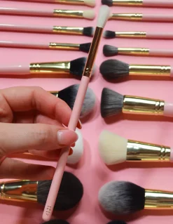 P. Louise P.Louise #121 Blending Brush Discount