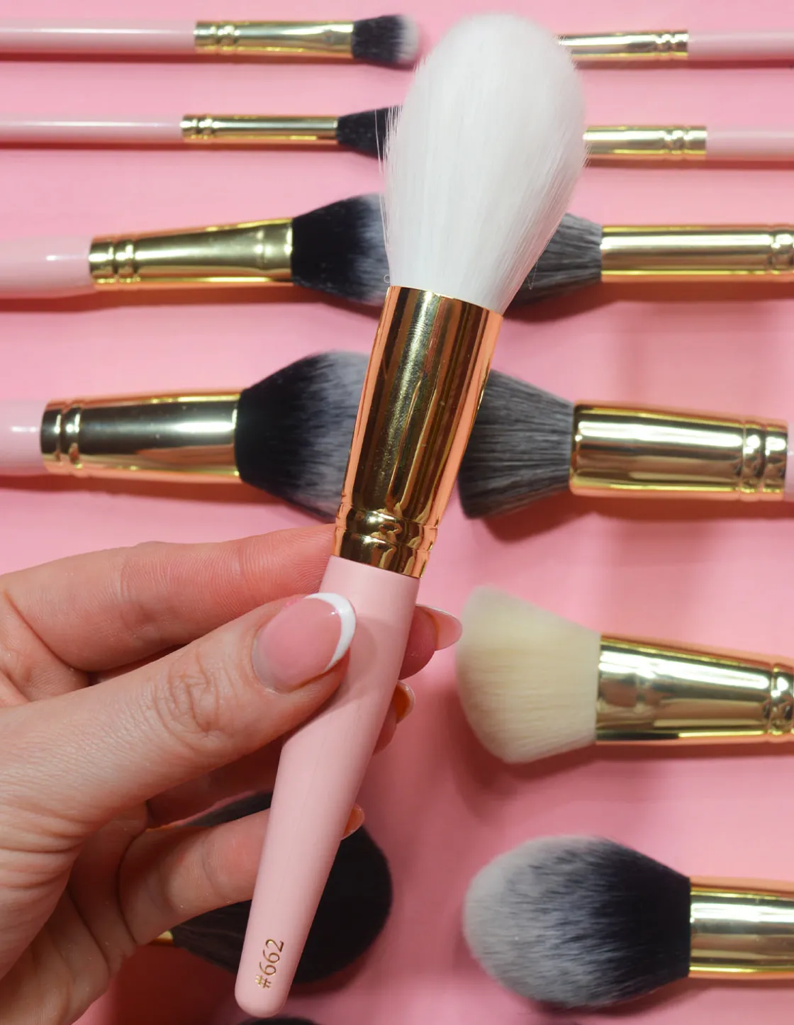 P. Louise P.Louise #662 Contour Brush Shop