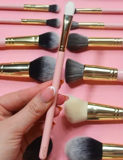 P. Louise P.Louise #7071 Flat Brush Hot