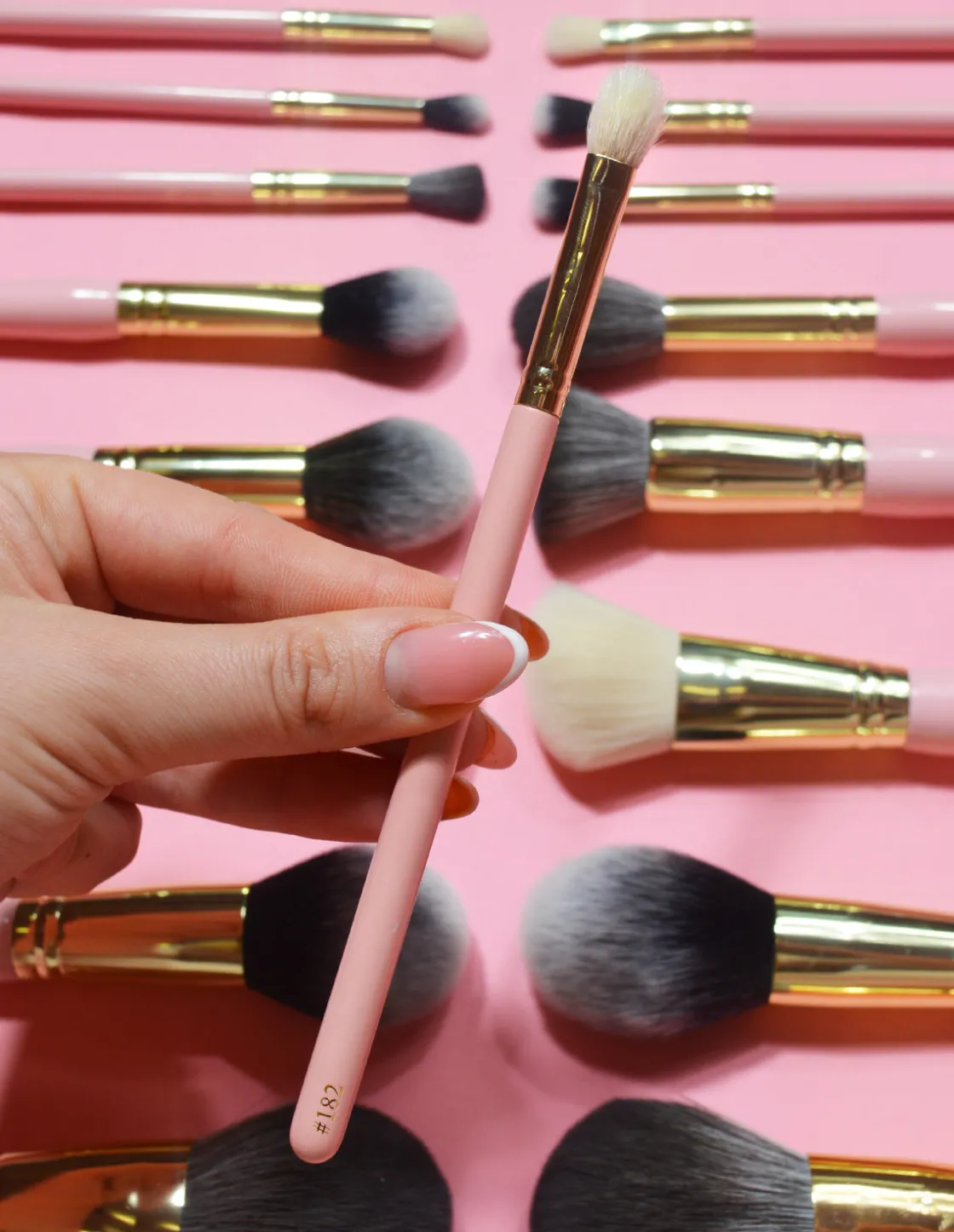 P. Louise P.Louise #182 Medium Pinched Multi-tasker Brush Cheap