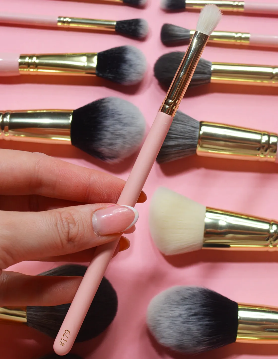 P. Louise P.Louise #179 Small Pinched Multitasker Brush Cheap
