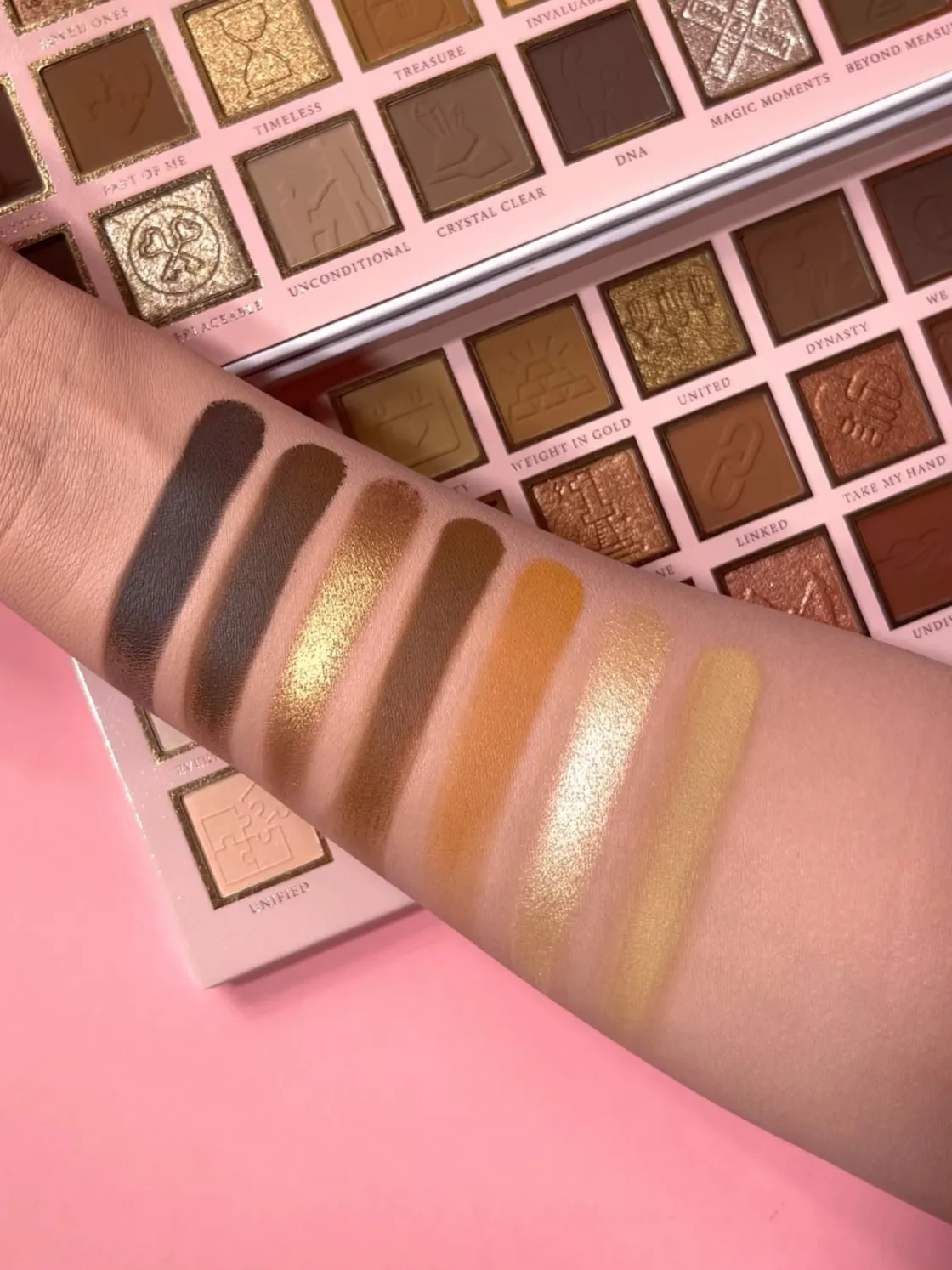 P. Louise P.Louise Timeless Treasures Palette Store