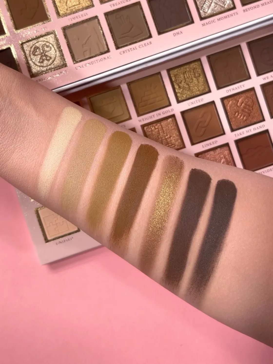 P. Louise P.Louise Timeless Treasures Palette Store