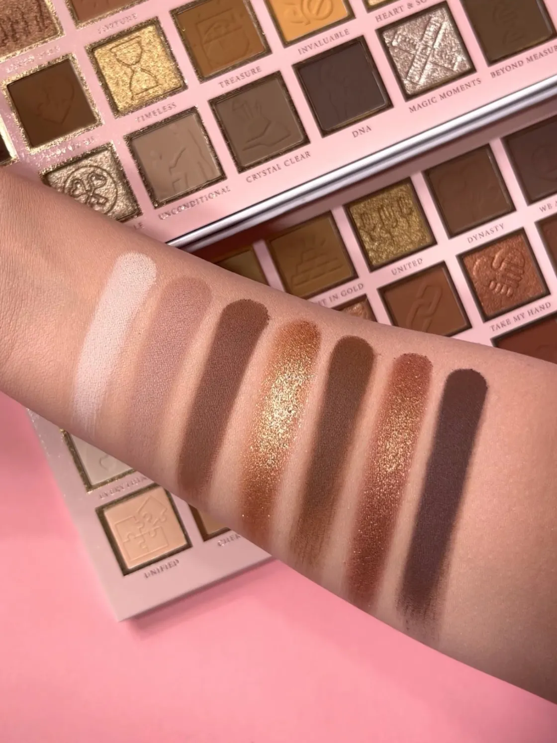 P. Louise P.Louise Timeless Treasures Palette Store