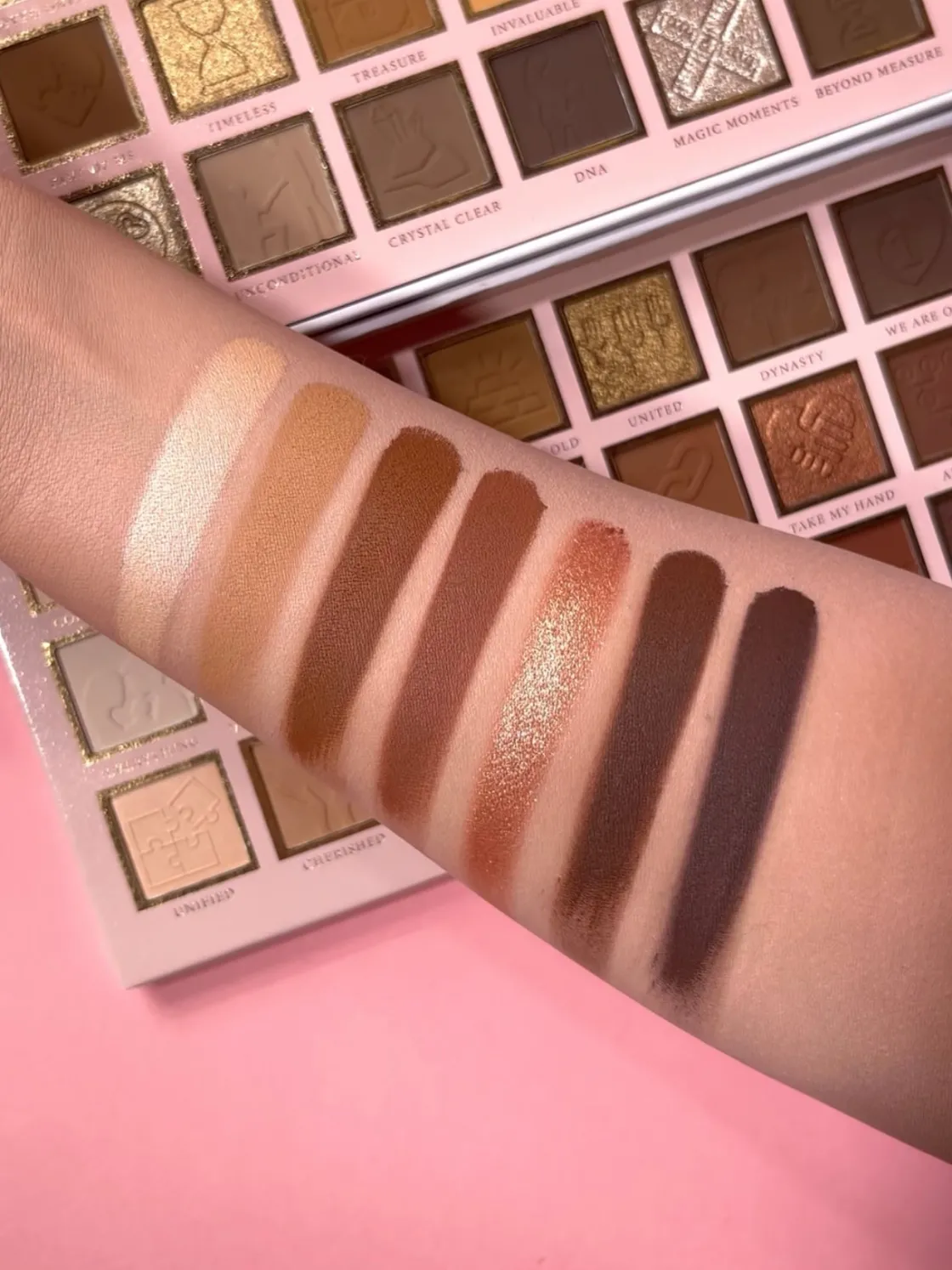 P. Louise P.Louise Timeless Treasures Palette Store